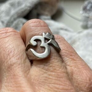 Silver 925 Hindu Om Ring size 5